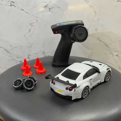 1:24 RC 20Km/h Nissan Drift Car