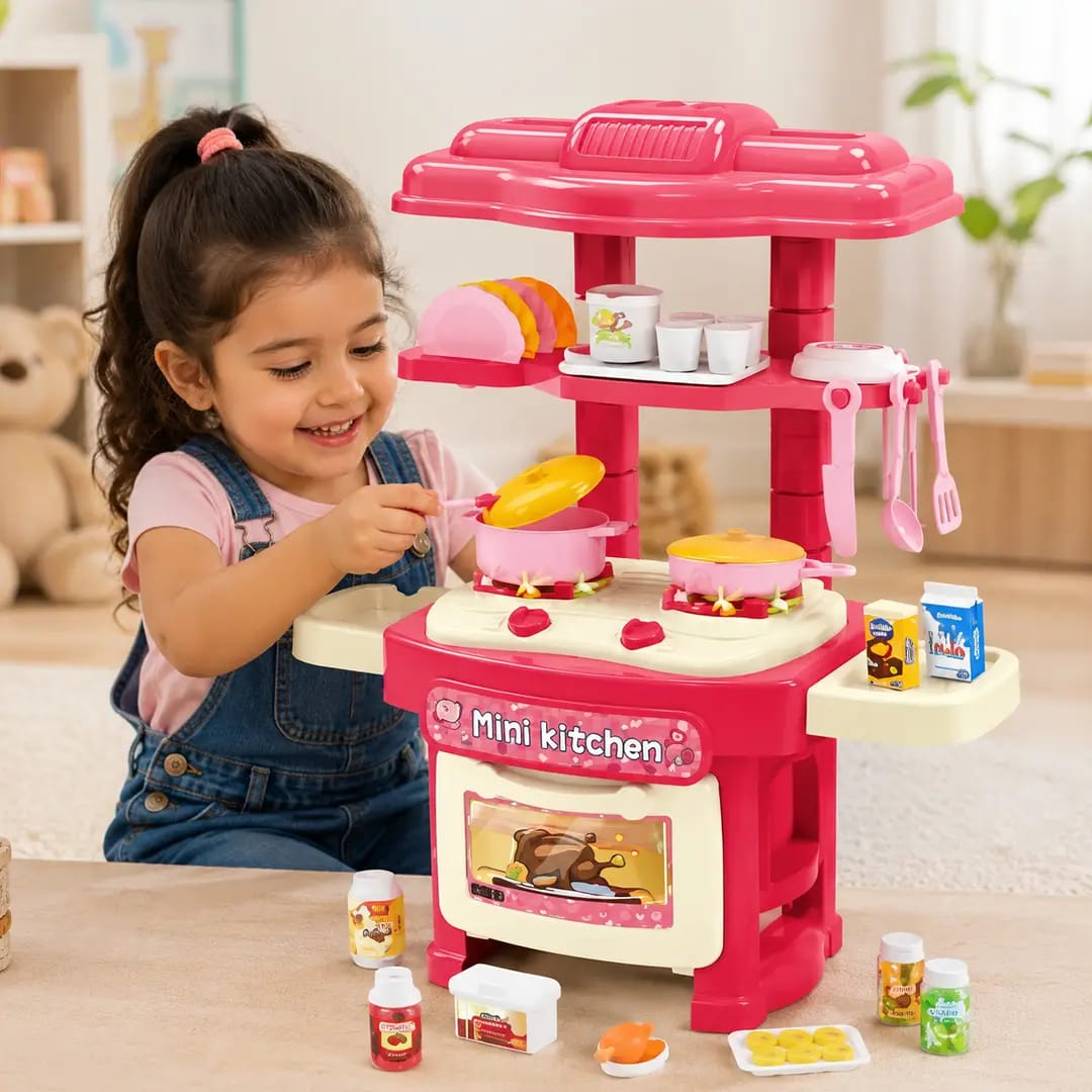 Girl's playing Kitchen Set